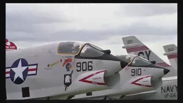Thirteen Days (2000) F-8 scene